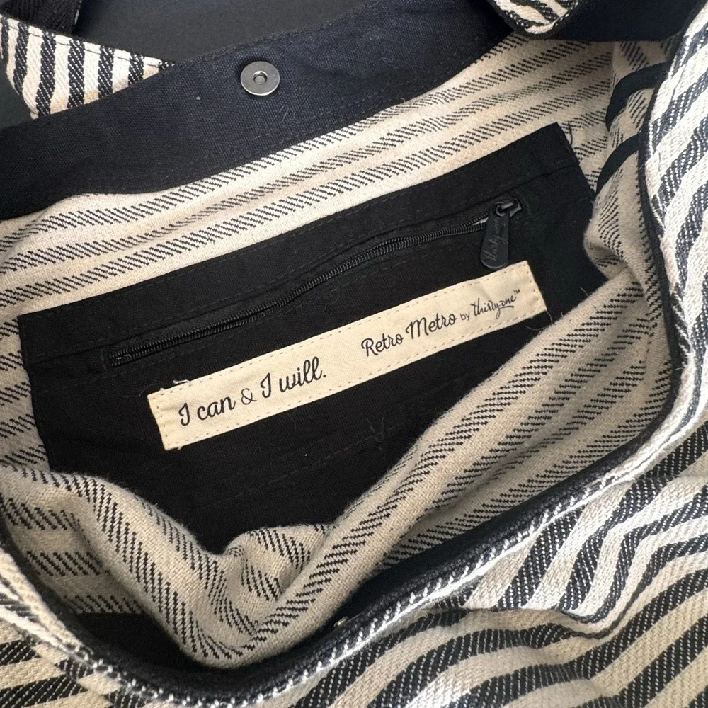 Thirty One Retro Metro Hobo Bag Crossbody Messenger Bag Black White Twill Stripe